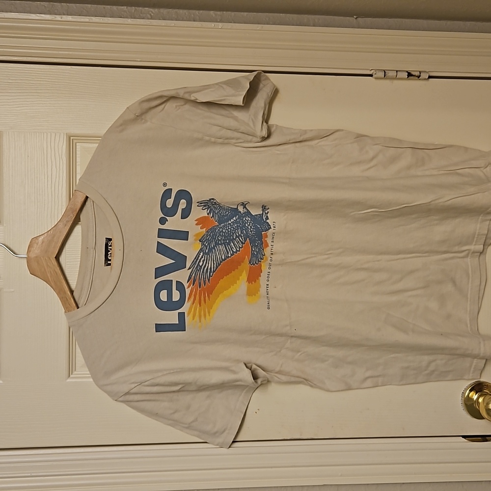 Levi's T-shirt